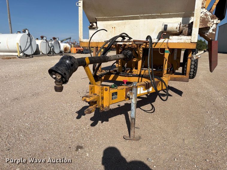 image for item EP7560 2009 Vermeer BP8000 bale processor