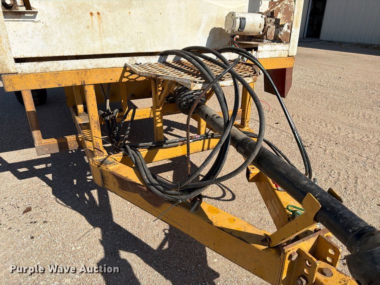 image for item EP7560 2009 Vermeer BP8000 bale processor