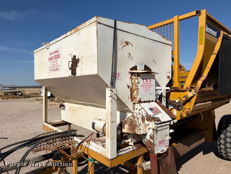 image for item EP7560 2009 Vermeer BP8000 bale processor