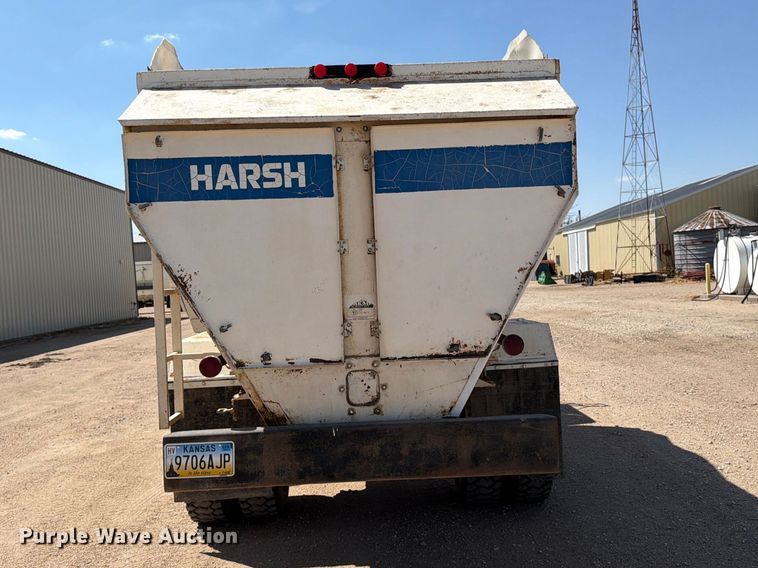 image for item EP7561 1987 Ford LN375 feed mixer truck