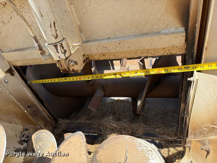 image for item EP7561 1987 Ford LN375 feed mixer truck