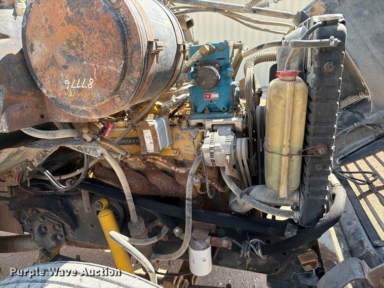 image for item EP7561 1987 Ford LN375 feed mixer truck