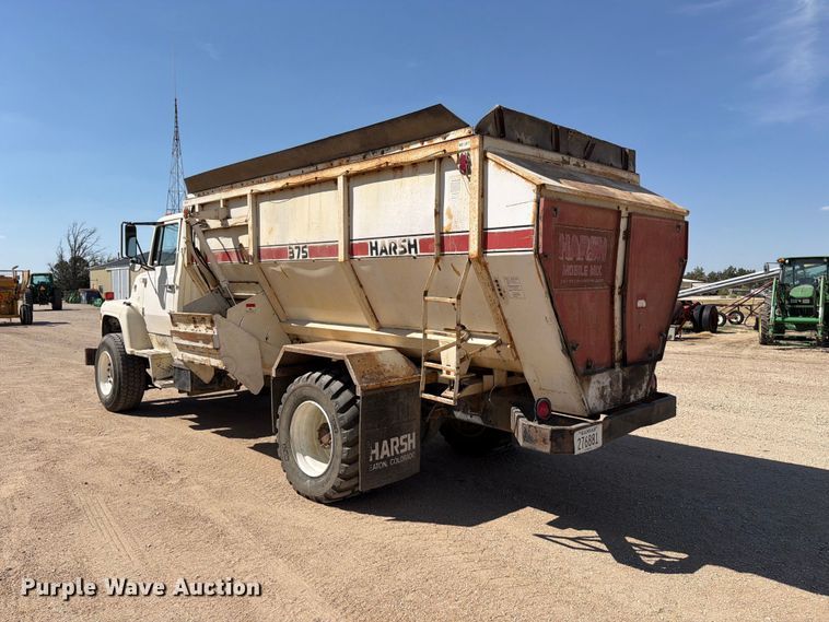 image for item EP7562 1978 Ford LN7000 feed mixer truck