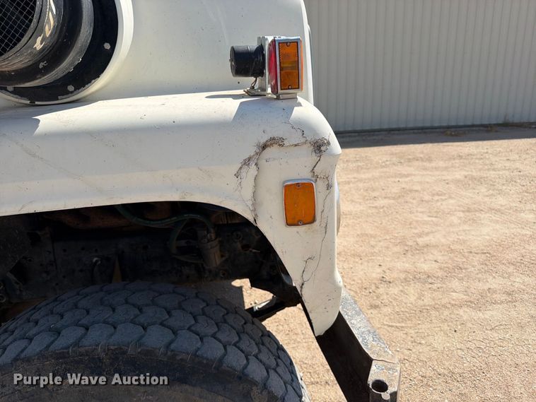 image for item EP7562 1978 Ford LN7000 feed mixer truck