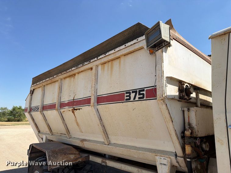 image for item EP7562 1978 Ford LN7000 feed mixer truck