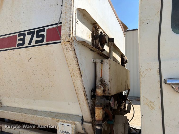 image for item EP7562 1978 Ford LN7000 feed mixer truck