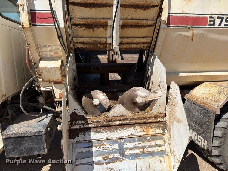 image for item EP7562 1978 Ford LN7000 feed mixer truck