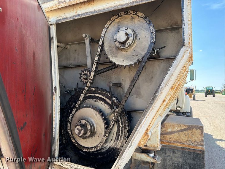 image for item EP7562 1978 Ford LN7000 feed mixer truck