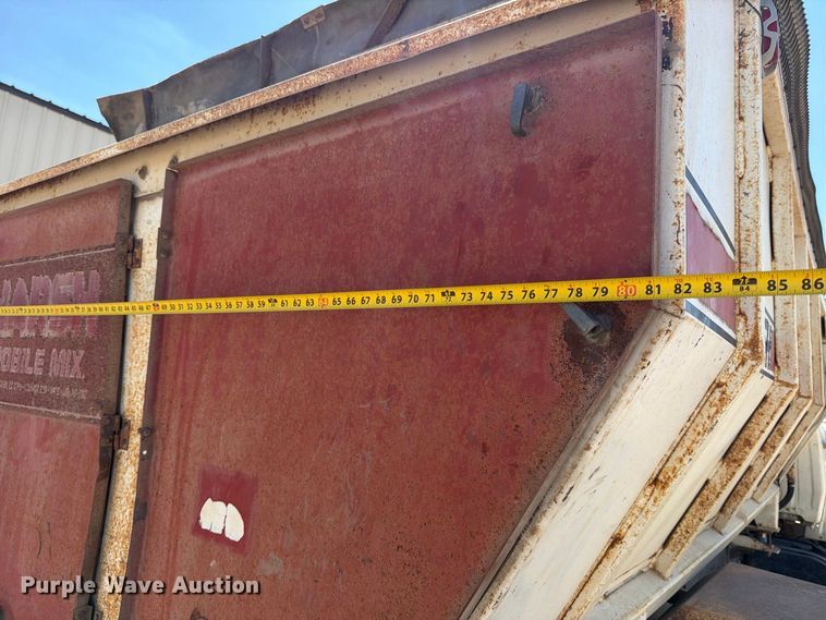 image for item EP7562 1978 Ford LN7000 feed mixer truck