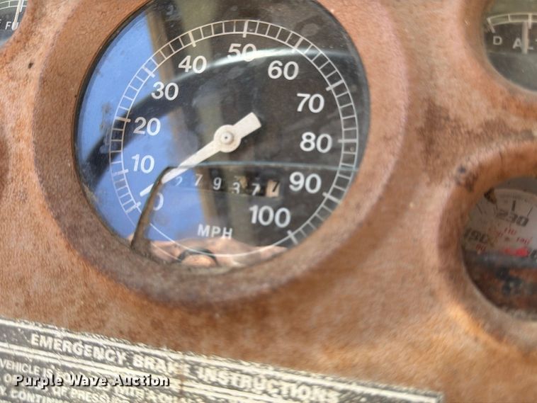 image for item EP7562 1978 Ford LN7000 feed mixer truck