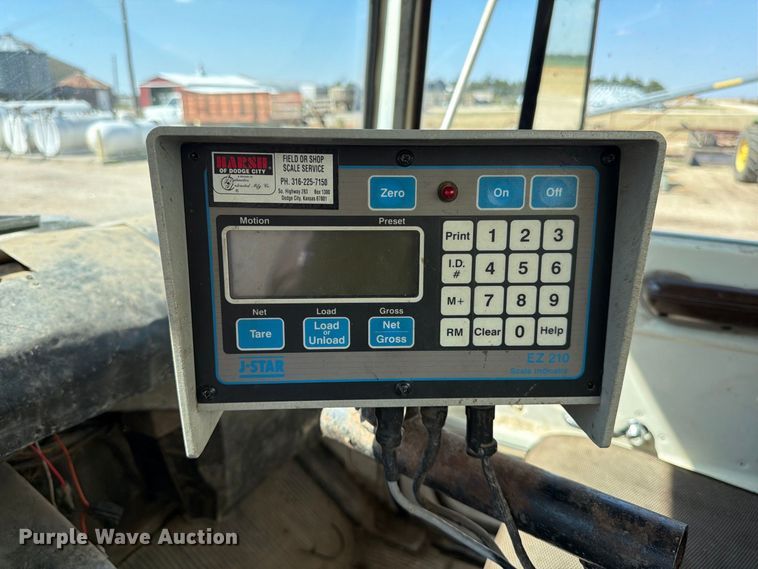 image for item EP7562 1978 Ford LN7000 feed mixer truck