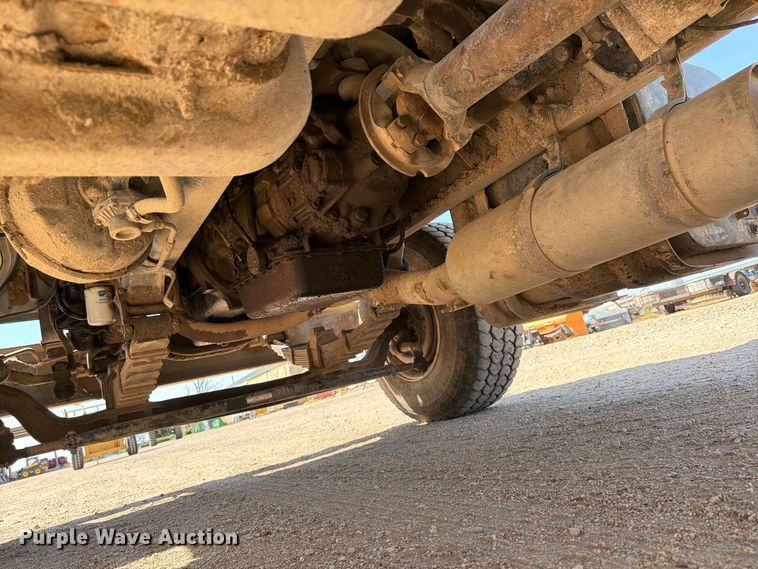 image for item EP7562 1978 Ford LN7000 feed mixer truck