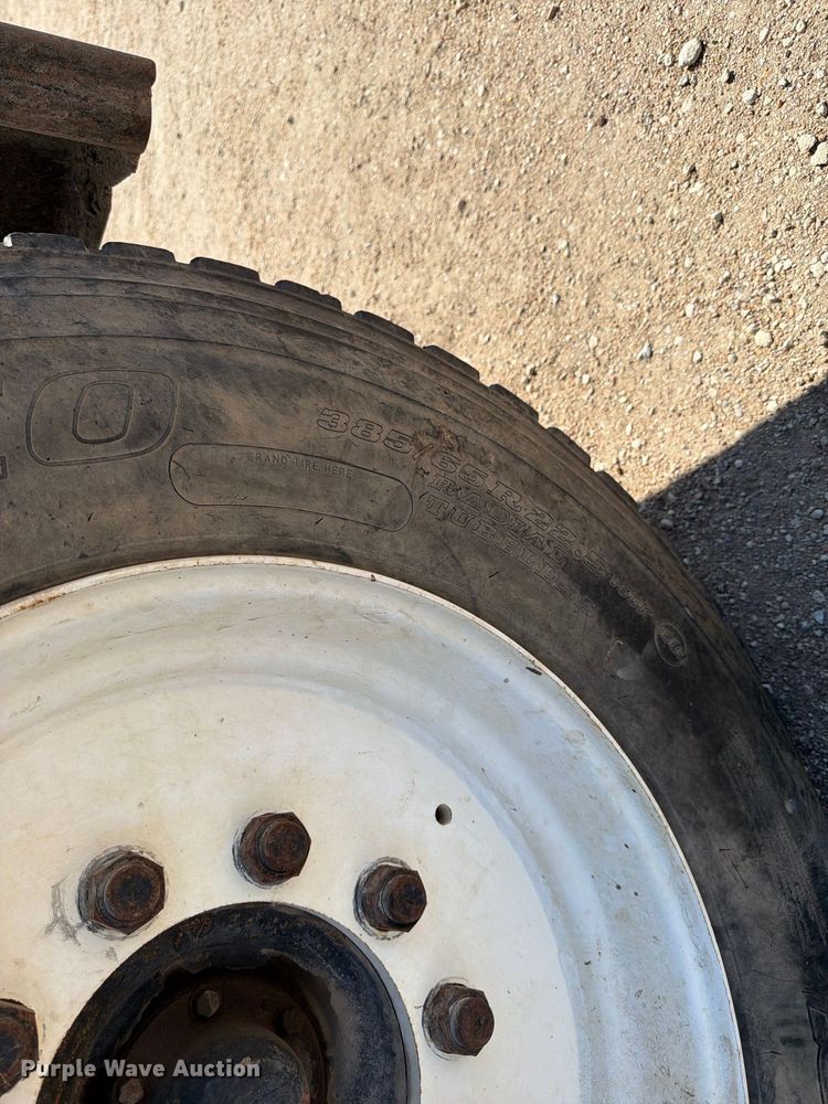 image for item EP7562 1978 Ford LN7000 feed mixer truck