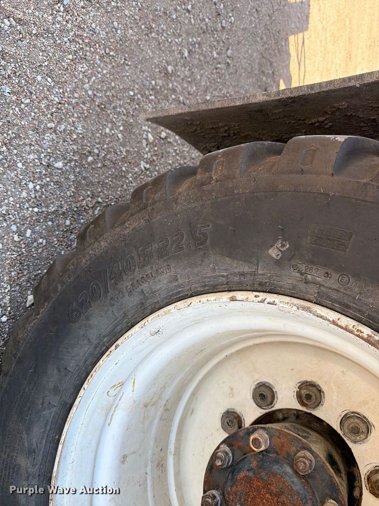 image for item EP7562 1978 Ford LN7000 feed mixer truck