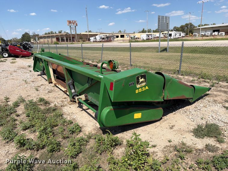 image for item EP7569 John Deere 853A all-crop head