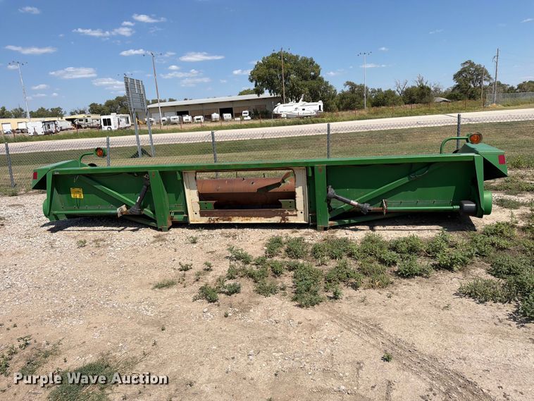 image for item EP7569 John Deere 853A all-crop head