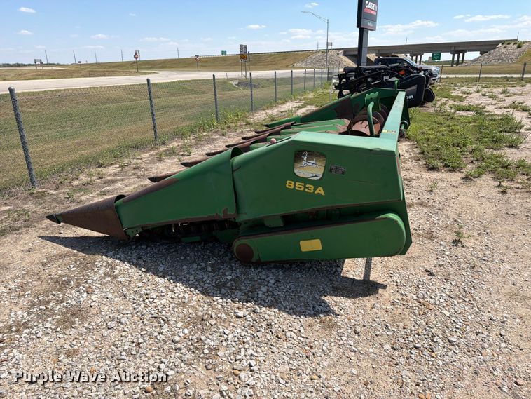 image for item EP7569 John Deere 853A all-crop head