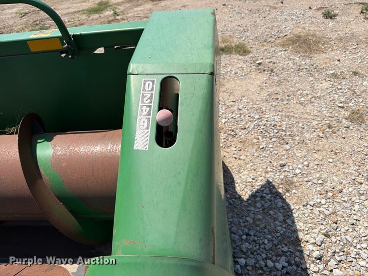 image for item EP7569 John Deere 853A all-crop head
