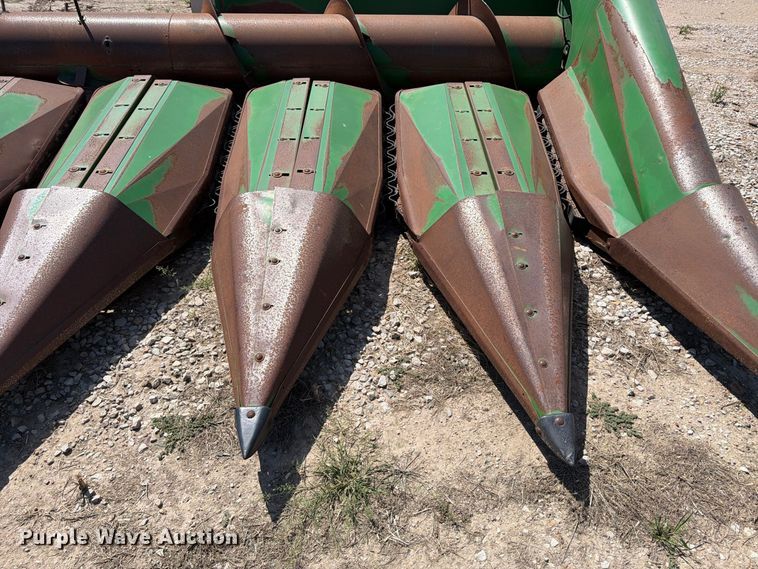image for item EP7569 John Deere 853A all-crop head