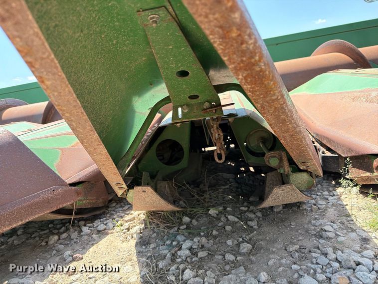 image for item EP7569 John Deere 853A all-crop head
