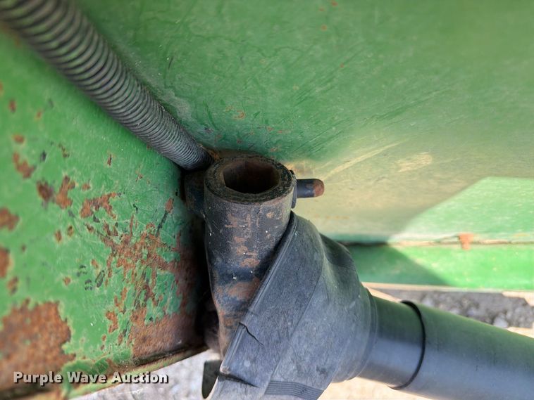 image for item EP7569 John Deere 853A all-crop head