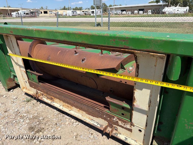 image for item EP7569 John Deere 853A all-crop head