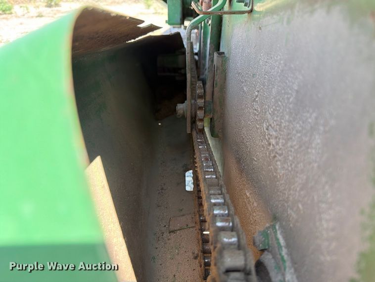 image for item EP7569 John Deere 853A all-crop head