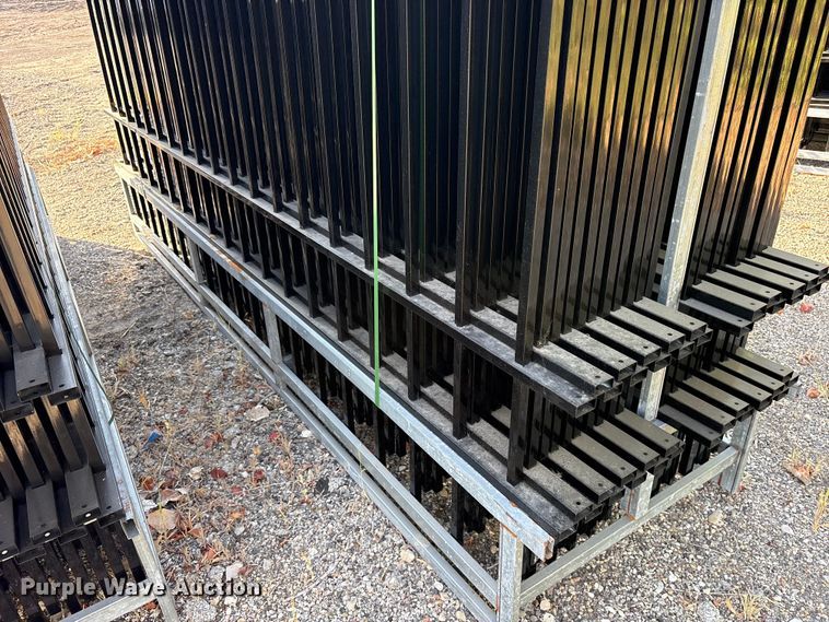 image for item ES8065 (22) 2024 EINGP F10 fence panels
