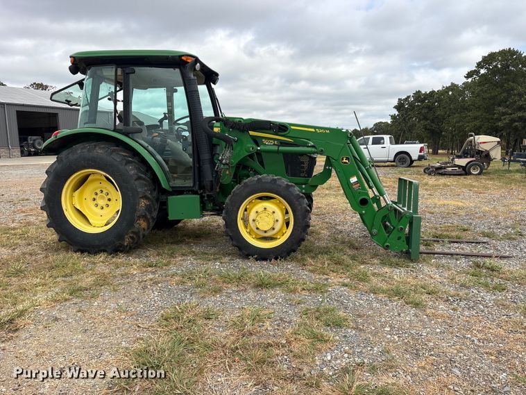 image for item ES8096 2019 John Deere 5075E MFWD tractor