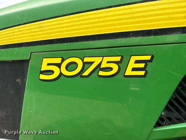 image for item ES8096 2019 John Deere 5075E MFWD tractor