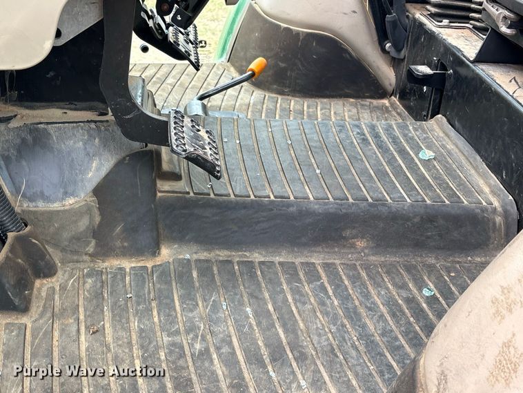 image for item ES8096 2019 John Deere 5075E MFWD tractor