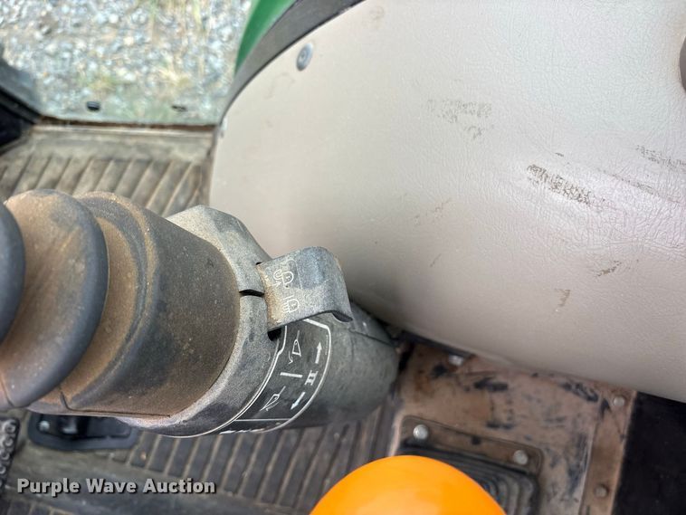 image for item ES8096 2019 John Deere 5075E MFWD tractor