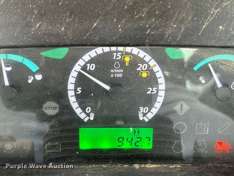 image for item ES8096 2019 John Deere 5075E MFWD tractor