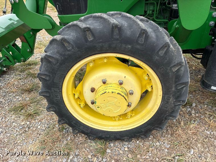 image for item ES8096 2019 John Deere 5075E MFWD tractor