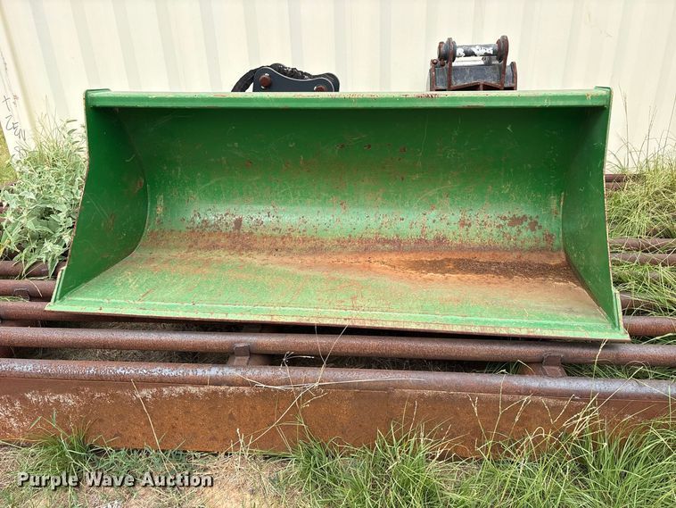 image for item ES8096 2019 John Deere 5075E MFWD tractor