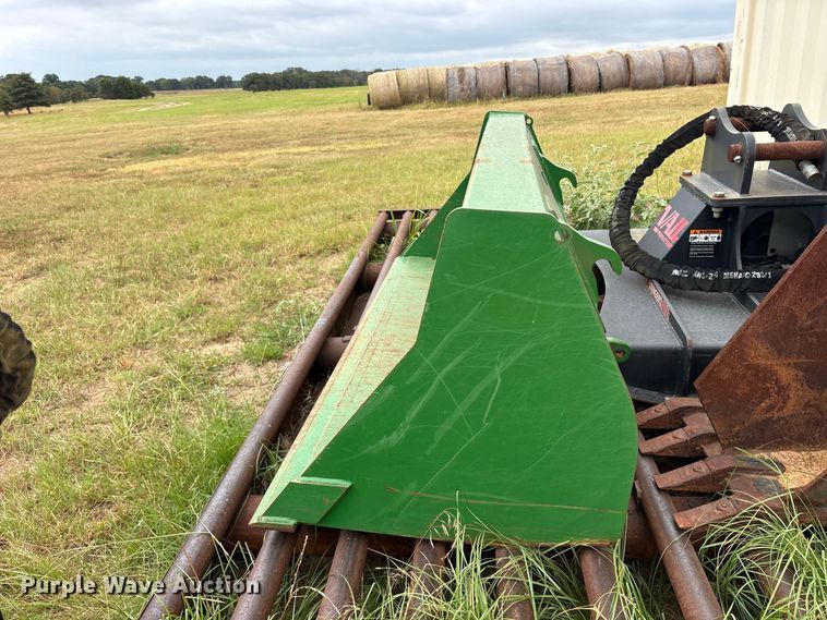 image for item ES8096 2019 John Deere 5075E MFWD tractor