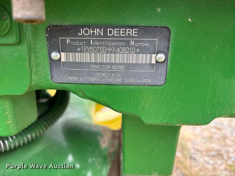 image for item ES8096 2019 John Deere 5075E MFWD tractor