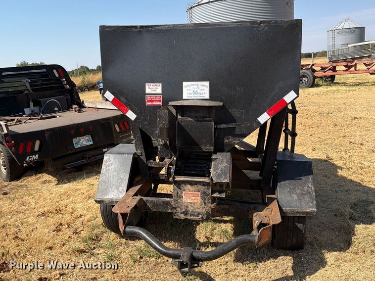 image for item EU5893 Trip hopper T-856 feeder