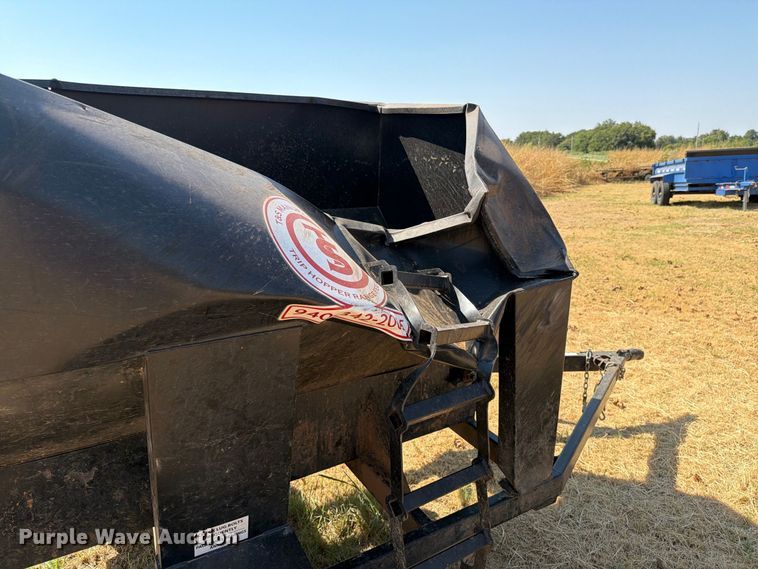 image for item EU5893 Trip hopper T-856 feeder