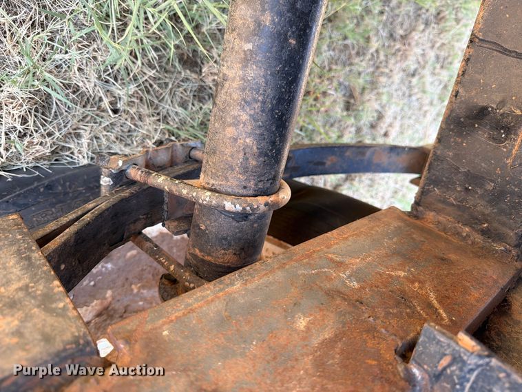 image for item EU5893 Trip hopper T-856 feeder