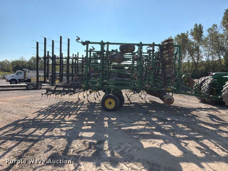 0 John Deere 2310
