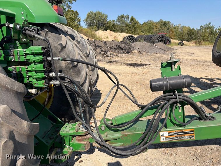 0 John Deere 2310