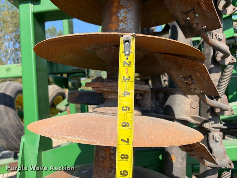 0 John Deere 2310