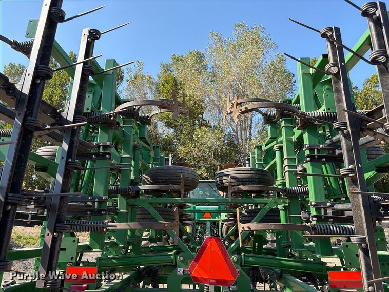 0 John Deere 2310