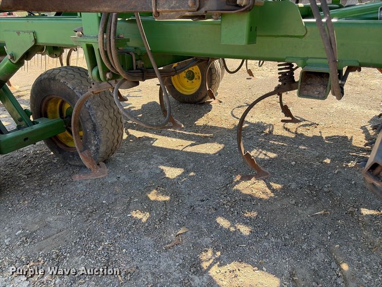 0 John Deere 2310