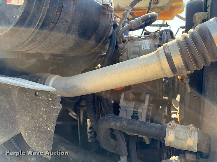 image for item EV6130 1994 Cummins C8.3-210 engine