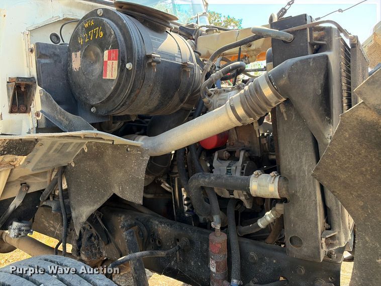image for item EV6130 1994 Cummins C8.3-210 engine