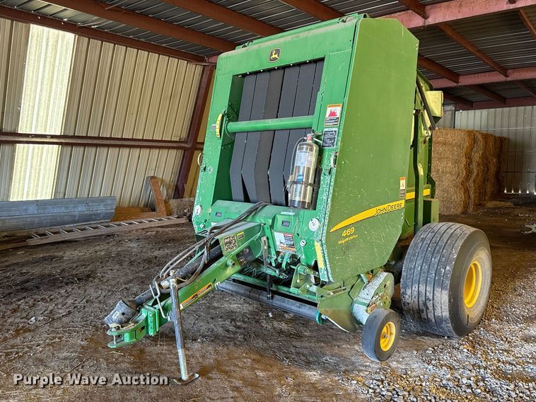 2013 John Deere 469 round baler