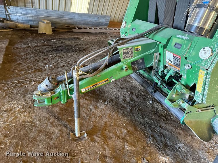 image for item EV6137 2013 John Deere 469 round baler
