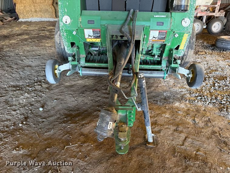 image for item EV6137 2013 John Deere 469 round baler